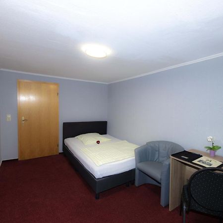 Hotel Am Rathaus Менден Экстерьер фото