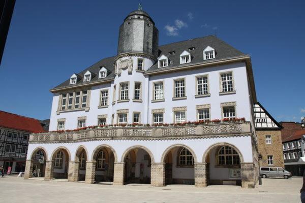 Hotel Am Rathaus Менден Экстерьер фото