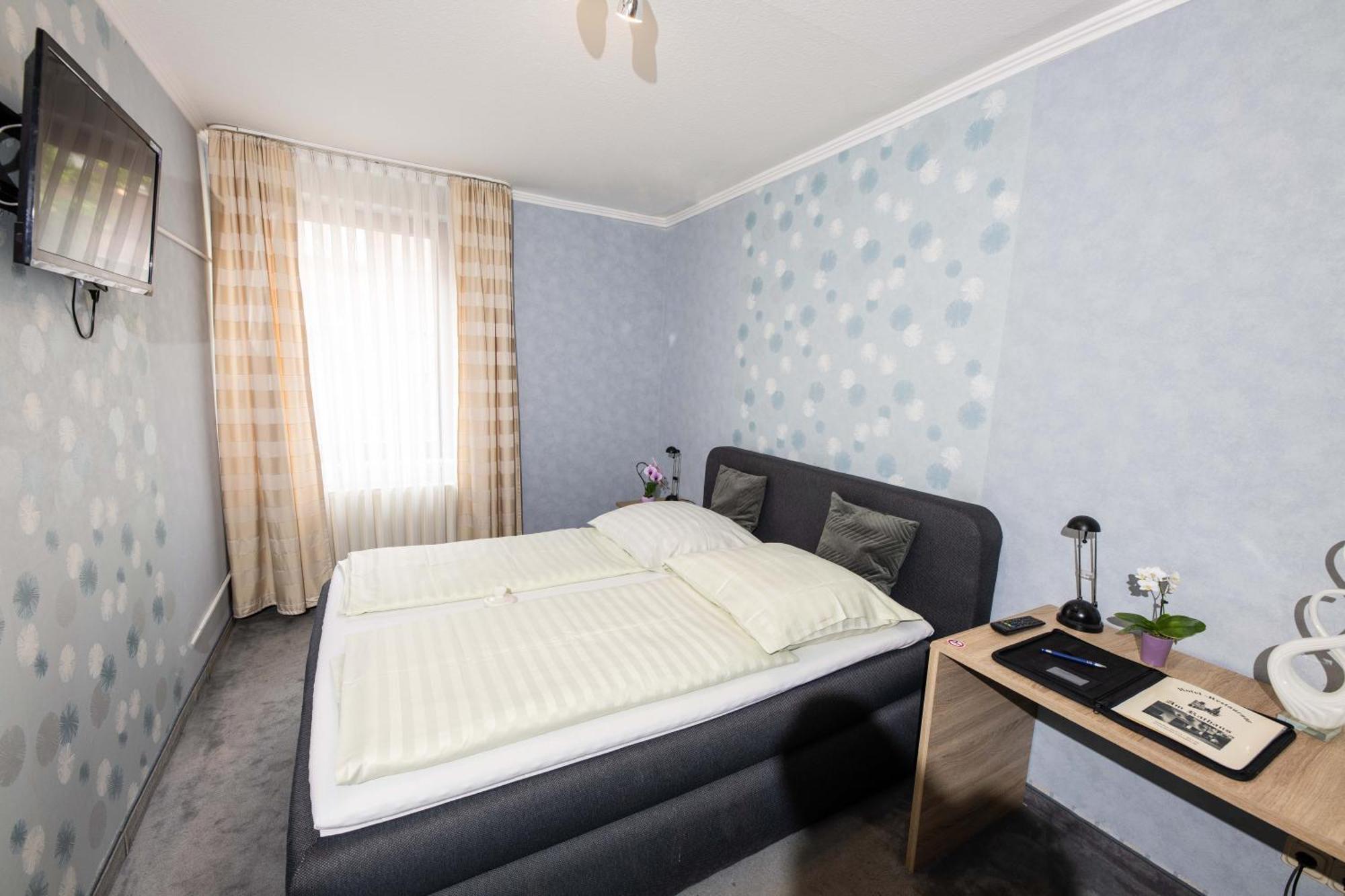 Hotel Am Rathaus Менден Экстерьер фото